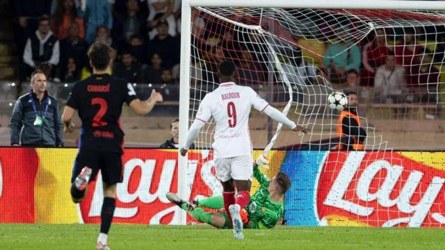 搜狐体育网页版-梁宏业：笼罩哈维的阴云也在笼罩弗利克